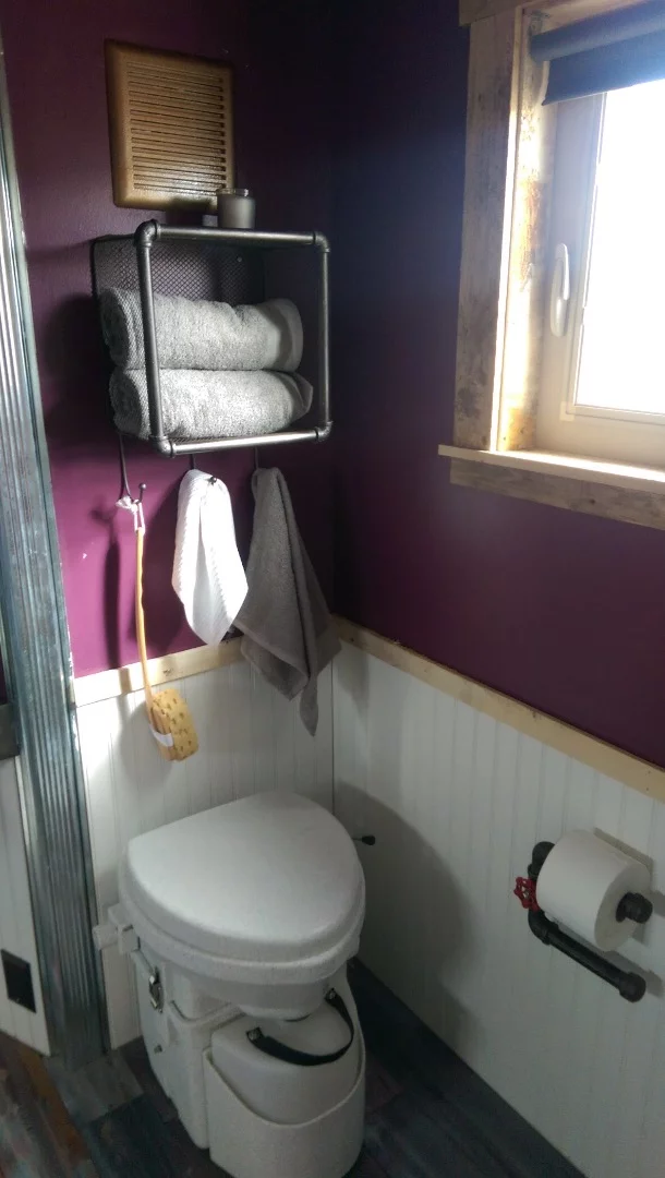 The composting toilet (Photo: Maximus Extreme Living Solutions)