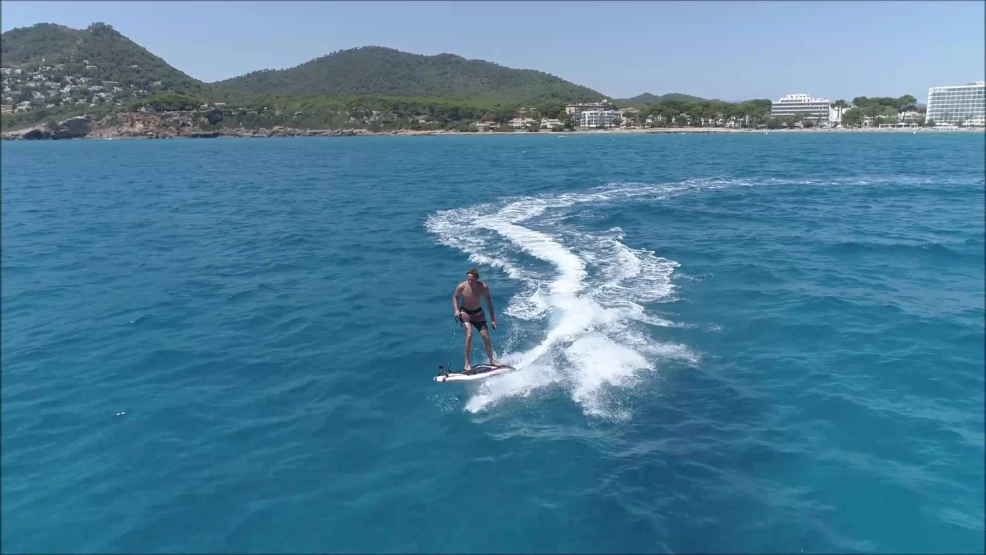 Modular mo-jet system serves as different types of powered watercraft