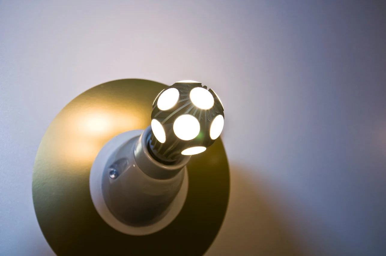 LEDO's Classic LED retrofit bulb in use