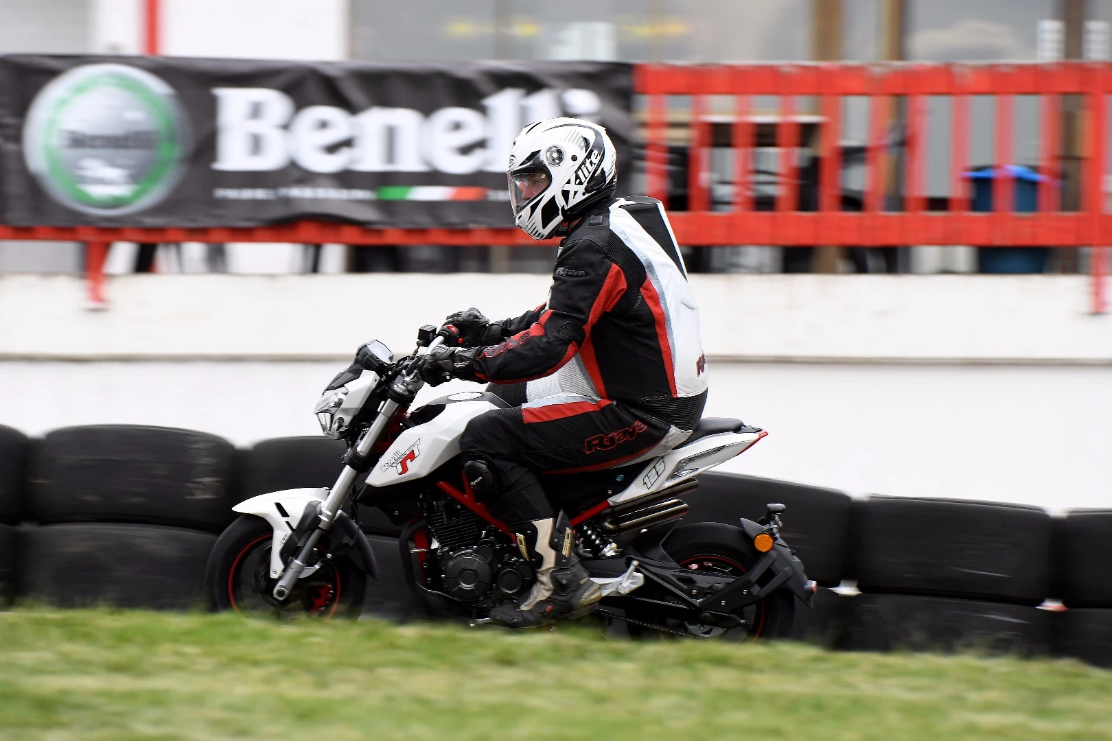 Benelli TnT125: 11 mighty horsepower eclipses the power of the Honda Grom and Kawasaki Z125
