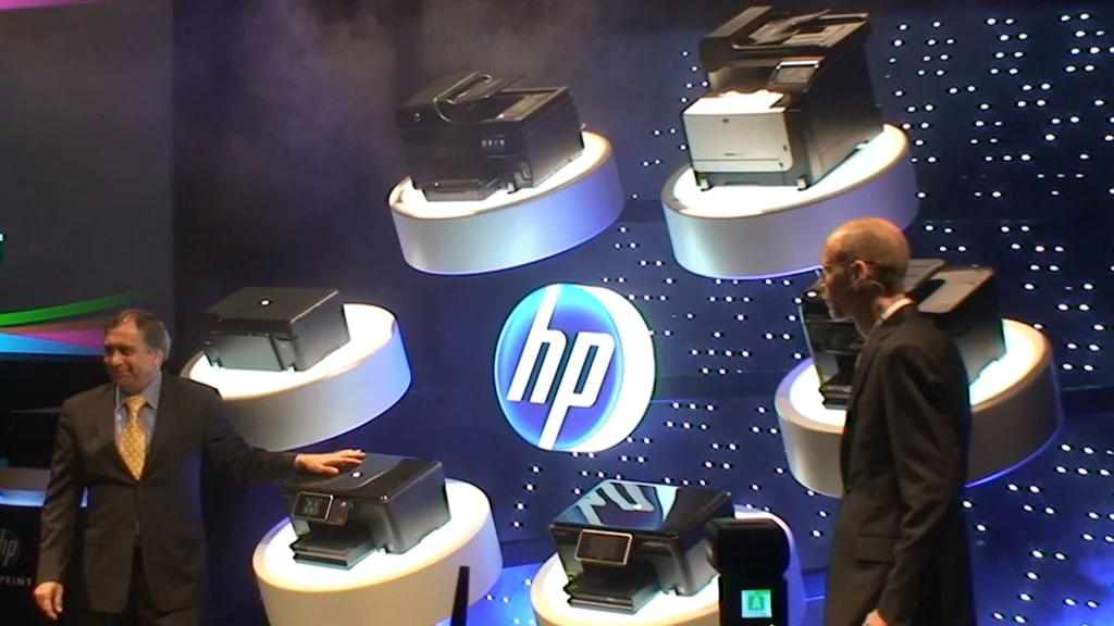 Vyomesh Joshi, Executive VP, HP Imaging & Printing Group, and John Solomon, Senior VP, HP Imaging and Printing Group, Asia Pacific & Japan, at the Asia-Pacific press launch of HP's web-connected printers