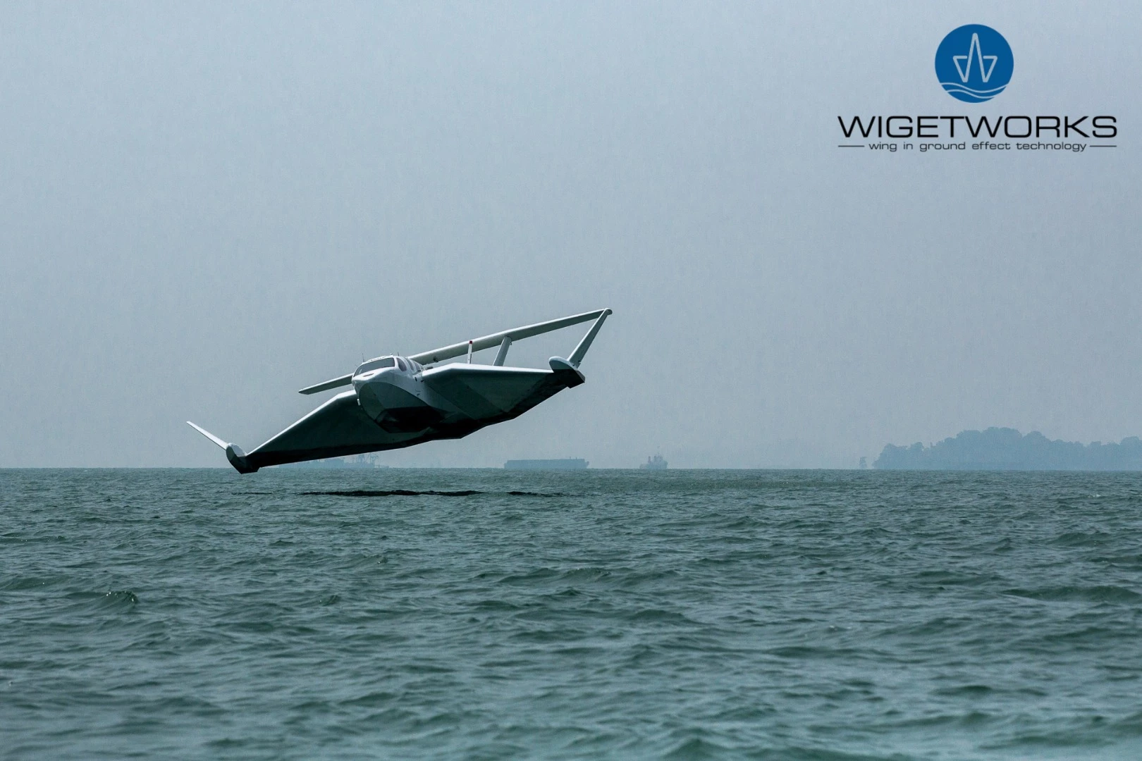 Wigetworks Airfish-8: minimal room to bank makes the turning circle quite wide