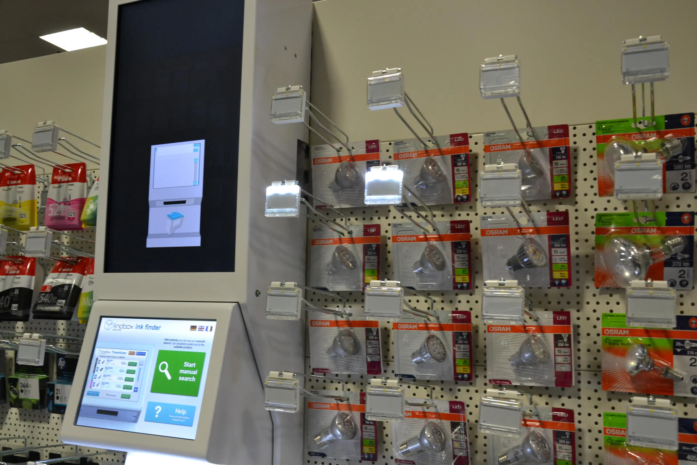 LightGuide uses LED lights to indicate where an item is located (Photo: Paul Ridden/Gizmag)