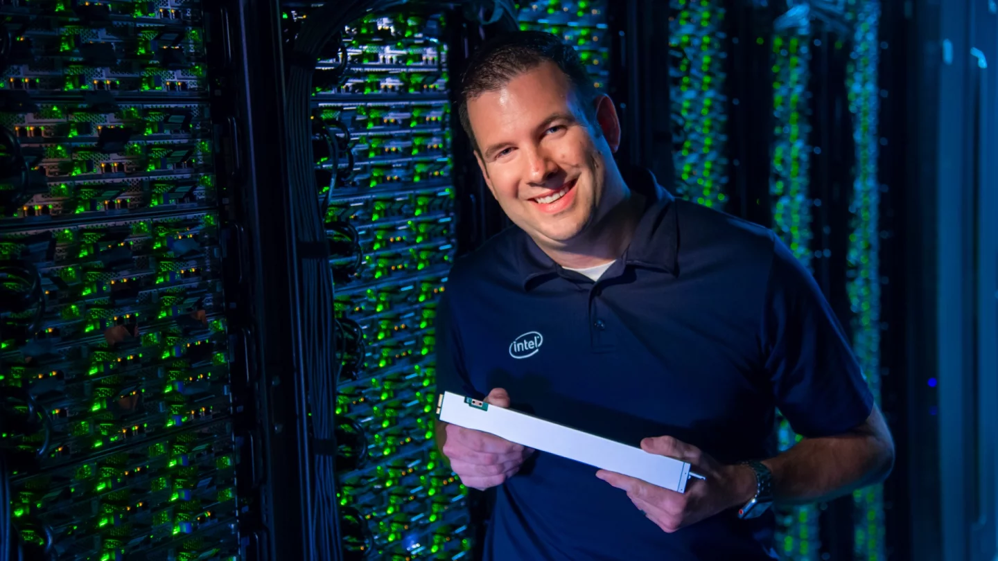 32 of Intel's new P4500 SSDs can fit into one standard server slot, for a total of 1 PB of data storage per slot