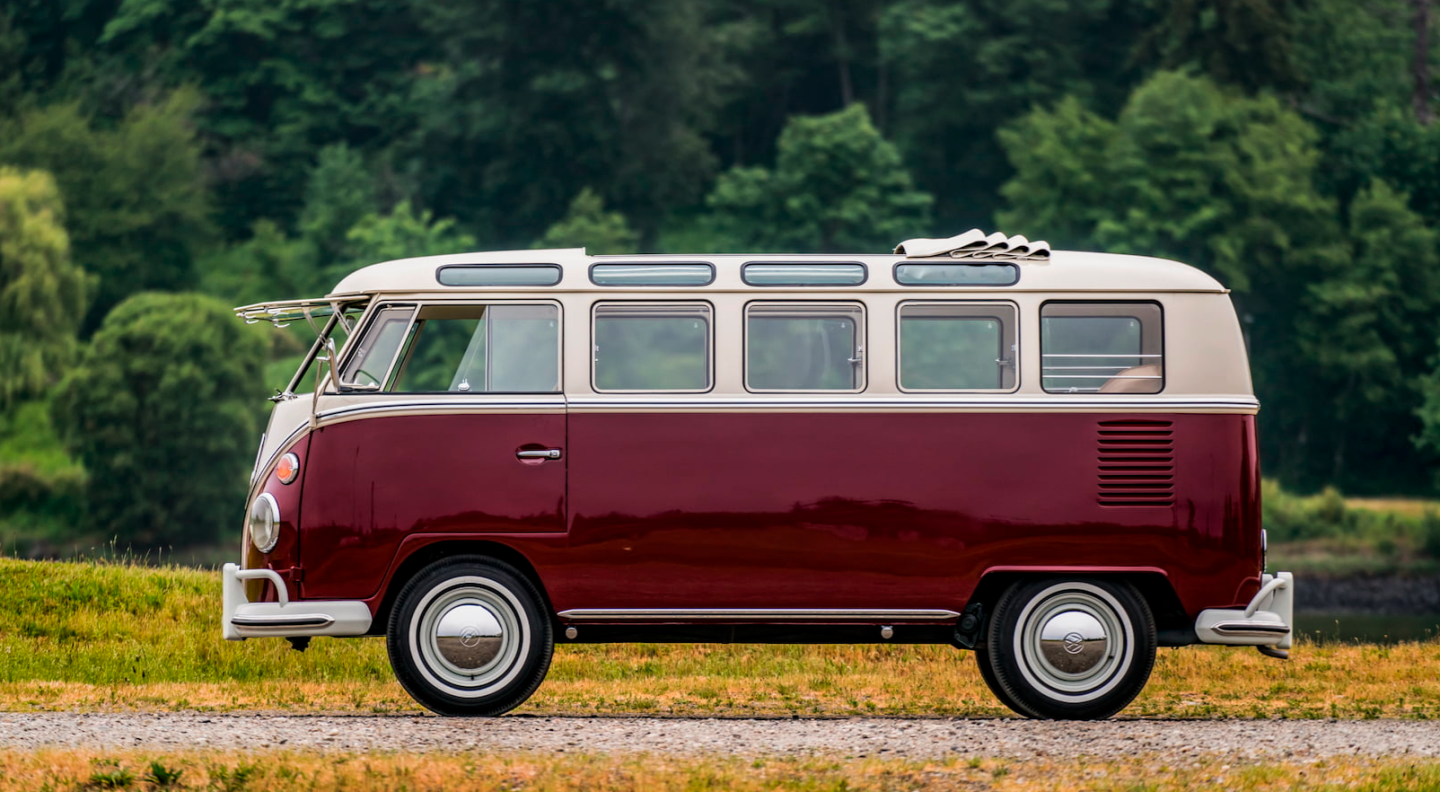 1967 Volkswagen Type II 21-Window Samba Bus | Estimate: from $115,000 to $175,000 | Auction House: Mecum | Official Auction Description
