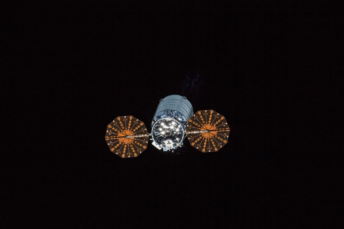 A Cygnus cargo ship as seen from the ISS in 2017