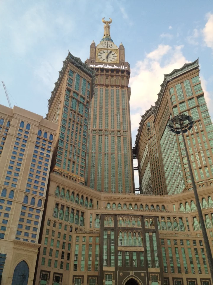 Located in the heart of Mecca, the Makkah Royal Clock Tower rises to 601 m (1,972 ft) and is surrounded by six smaller buildings rising to various heights