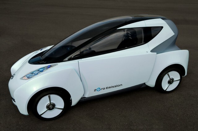 A tandem two-seat, cocoon-like structure sitting on a zero emission powertrain