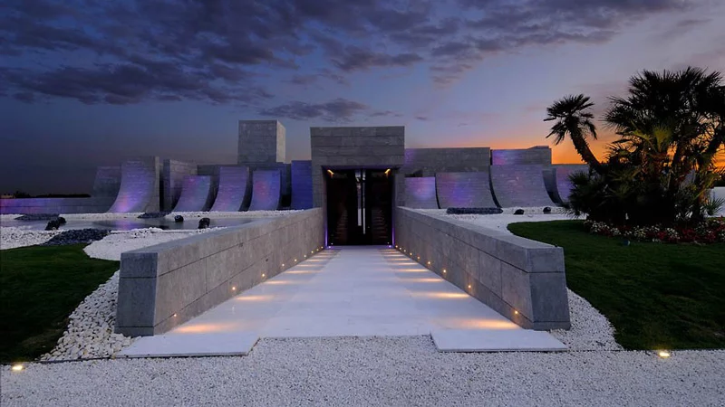 "1001 Nights" private dwelling by architects A-Cero