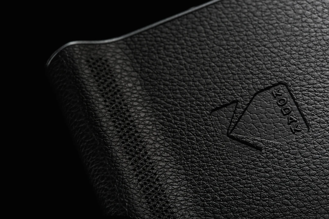 A leather finish continues the Kodak Ektra's classic style