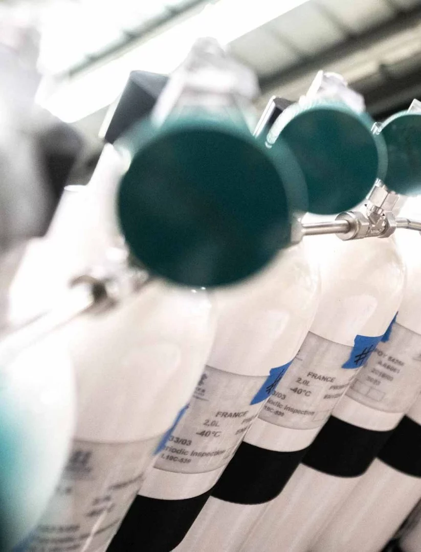 Air bottles aboard the Triton 36000/2