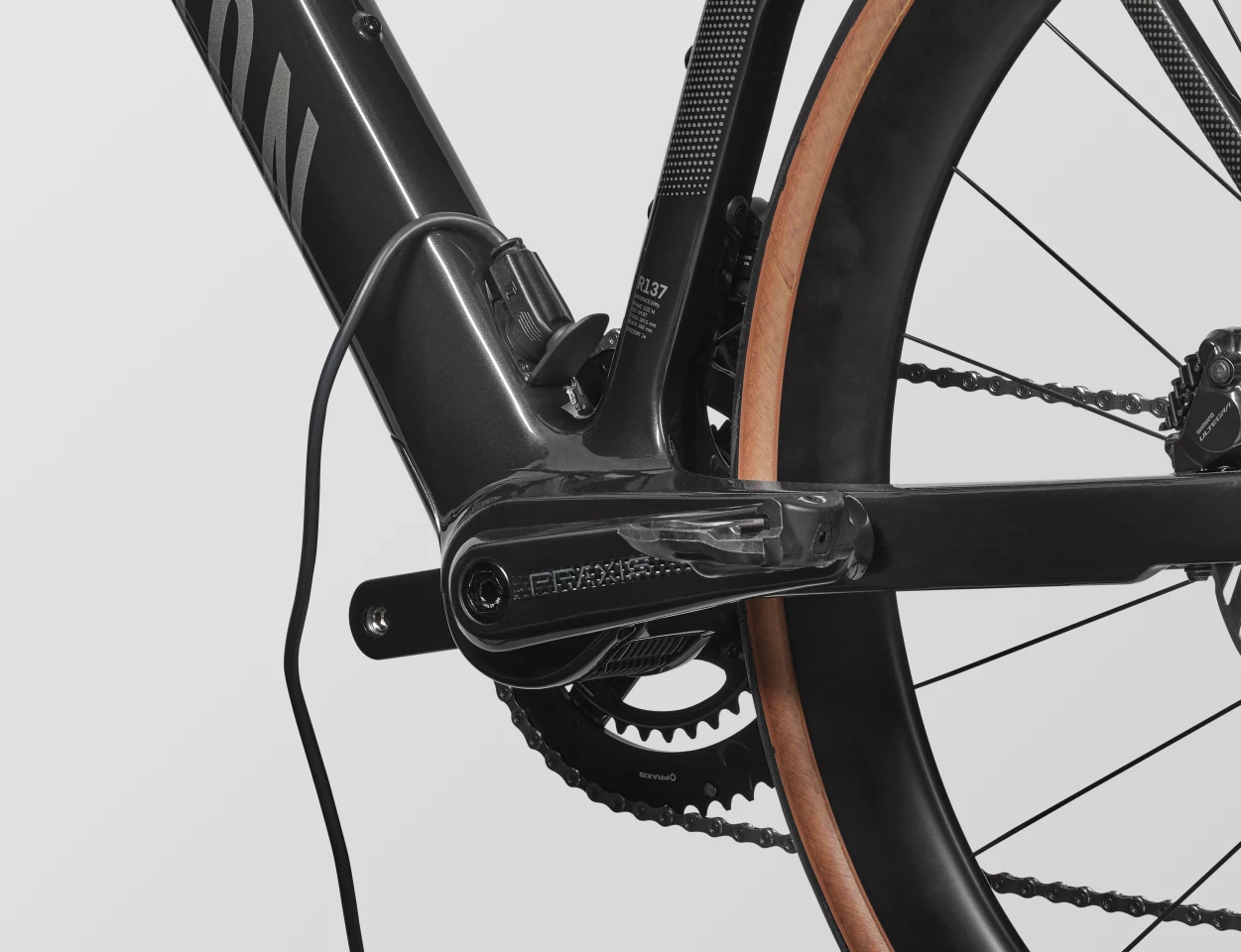 The entire TQ HPR40 system is designed to integrate as neatly as possible within the bike