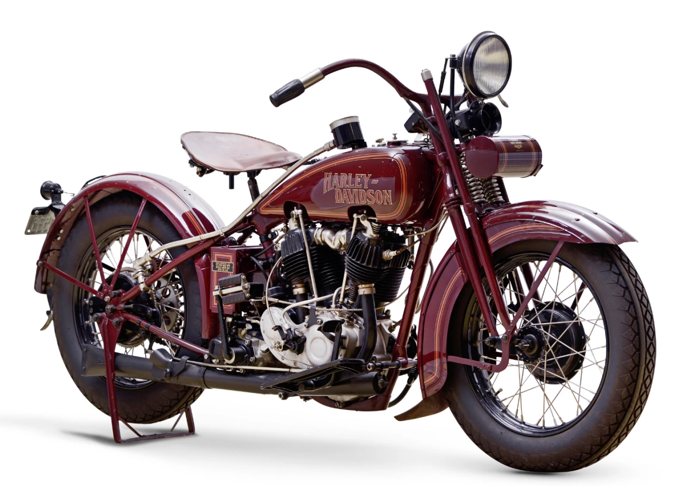 This 1946 Harley-Davidson 74ci FL 'Knucklehead', Lot 31 at Bonhams Lonatti Collection Sale (17-Oct-15) is estimated to sell for between £20,000 and 25,000 ($31,000 and $38,500)