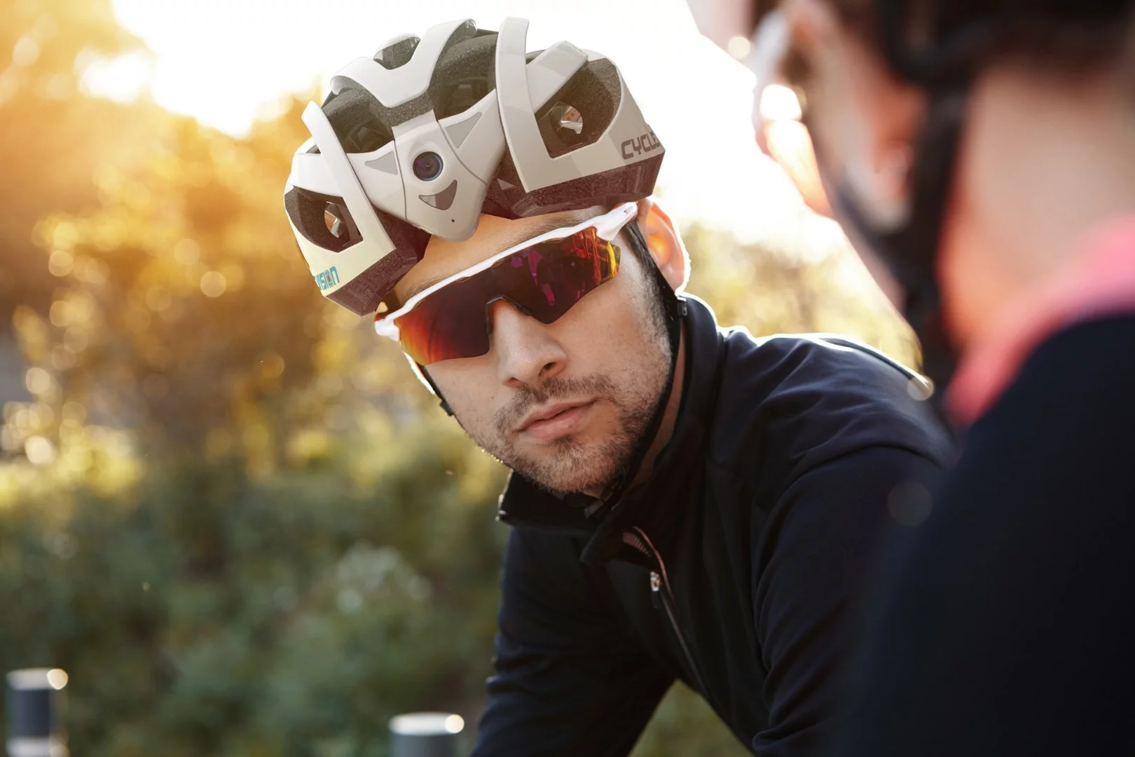 The Cyclevision Edge helmet boasts built-in cameras in front and back