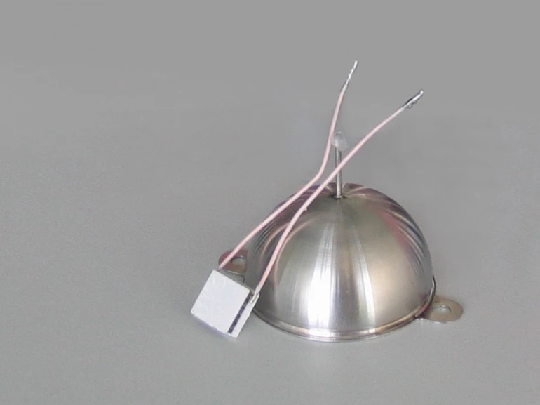 The autonomous wireless sensor nodes are designed to monitor the health status of an aircraft and wirelessly transmit the data to the maintenance system of the aircraft (Photo: TU Vienna)