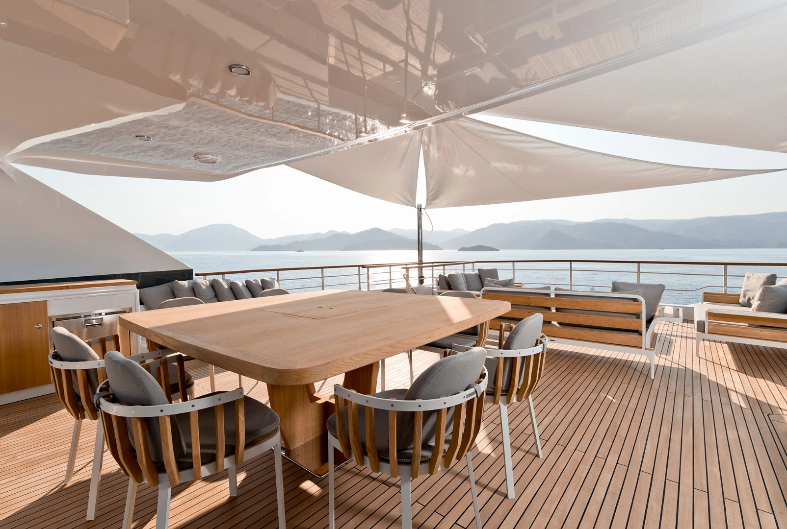 The 32XP's large outdoor deck is perfect for entertaining or lounging