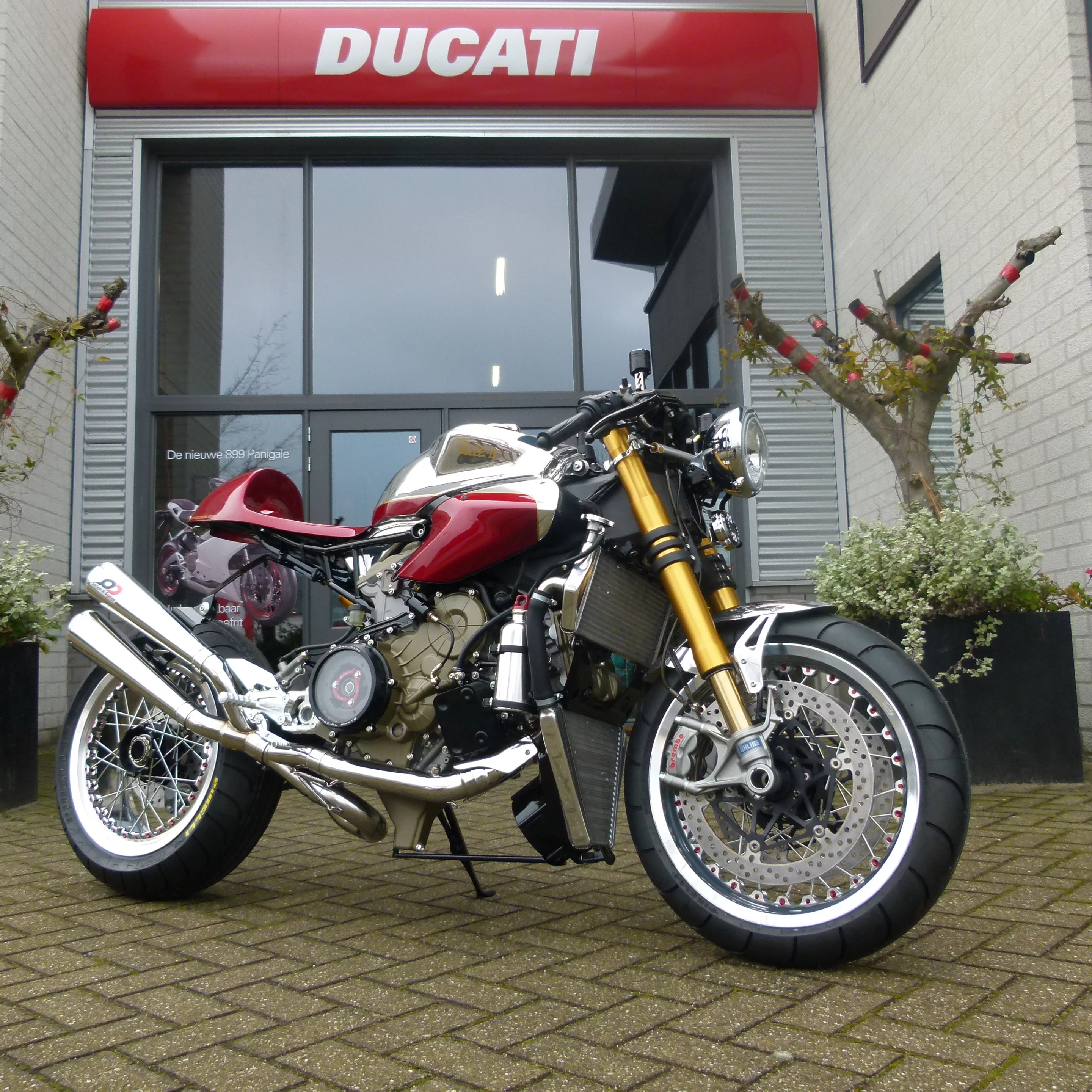 Moto Puro's Ducati Elite II - a Panigale cafe racer