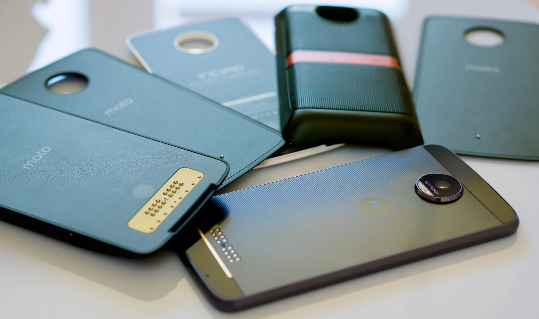 Moto Z Force and children (erm, Moto Mods)