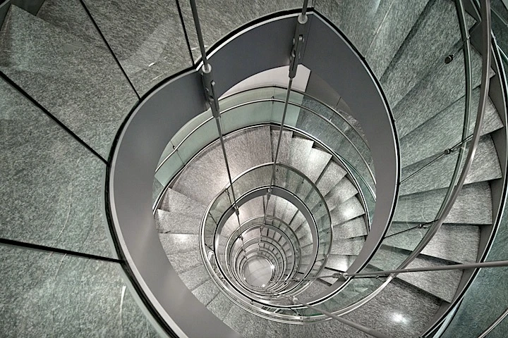 Staircase, Palazzo Lombardia, Milan(Photo: Fernando Guerra)