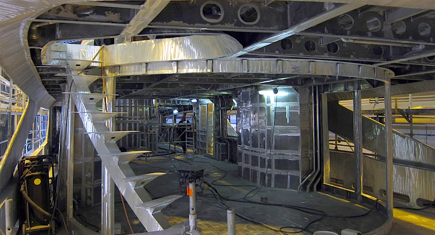 RAISED PILOTHOUSE SEMI-DISPLACEMENT OR PLANING MOTOR YACHTS winner Aurelia under construction