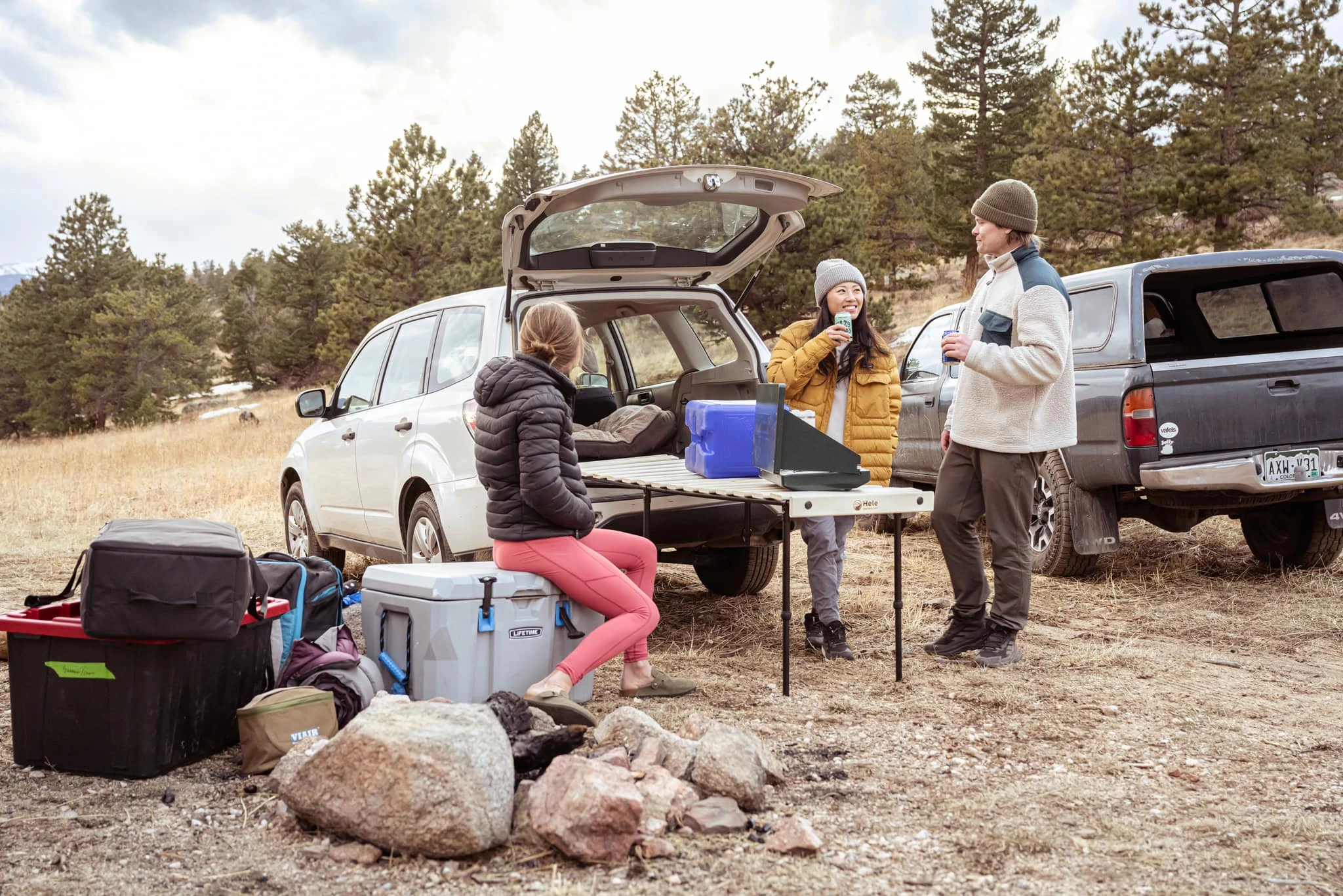 The Hele Box doubles as a table, either on the car tailgate or on its own four legs