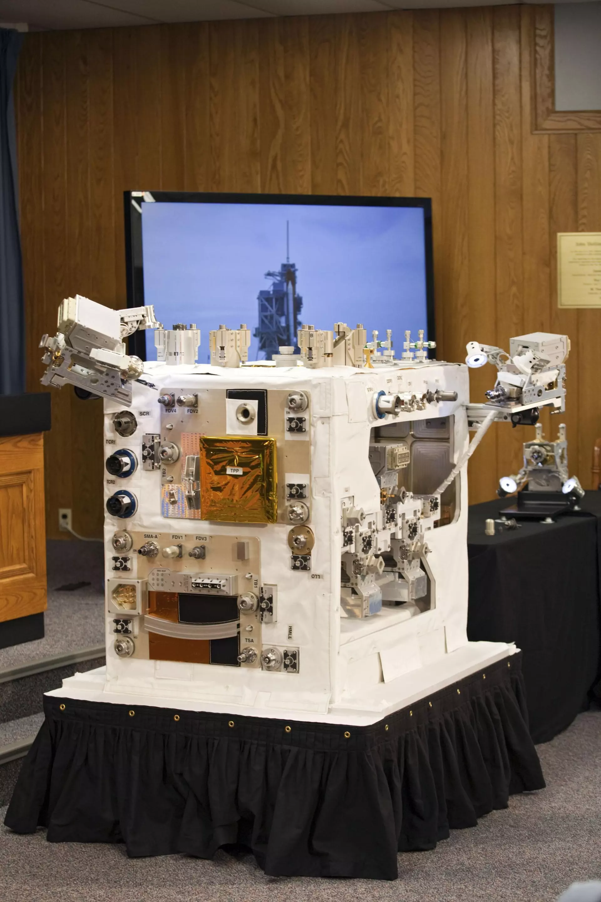 Demonstration model of the Robotic Refueling Mission (RRM) module (Image: NASA/Frankie Martin)