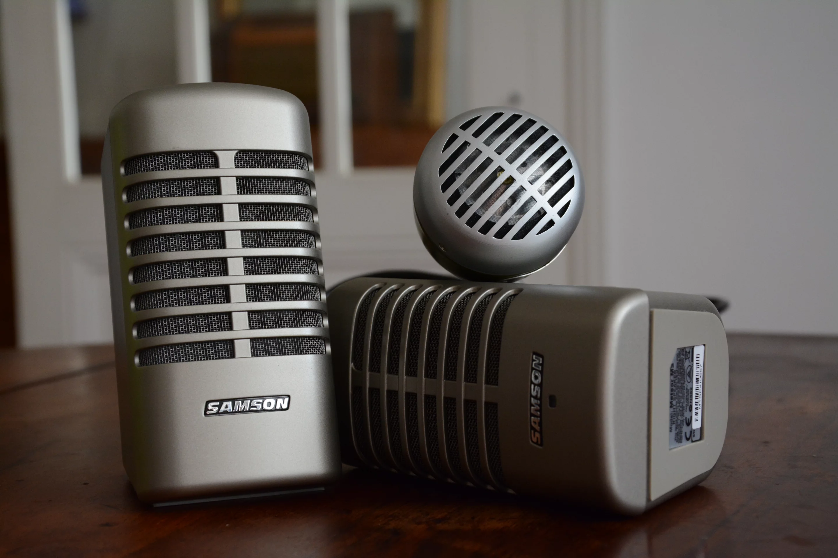 The Meteor M2 speakers getting to know a Shure green bullet microphone (Photo: Paul Ridden/Gizmag)