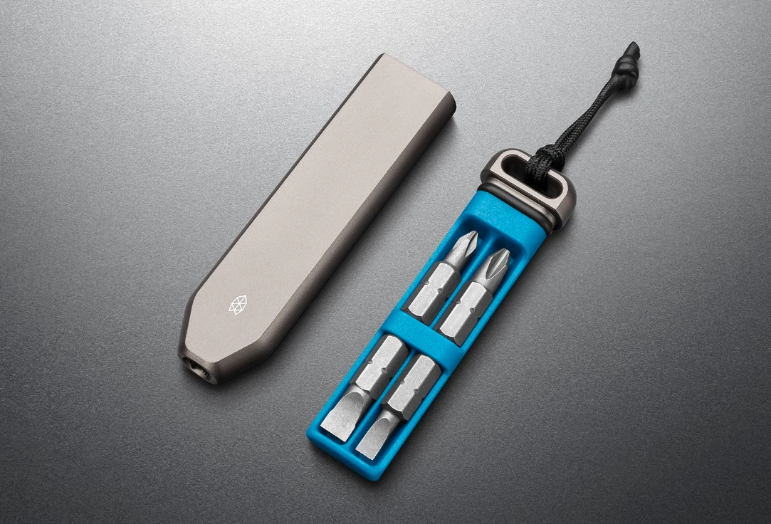 The James Brand advertises both black-on-black and coyote tan-blue Warrick color options