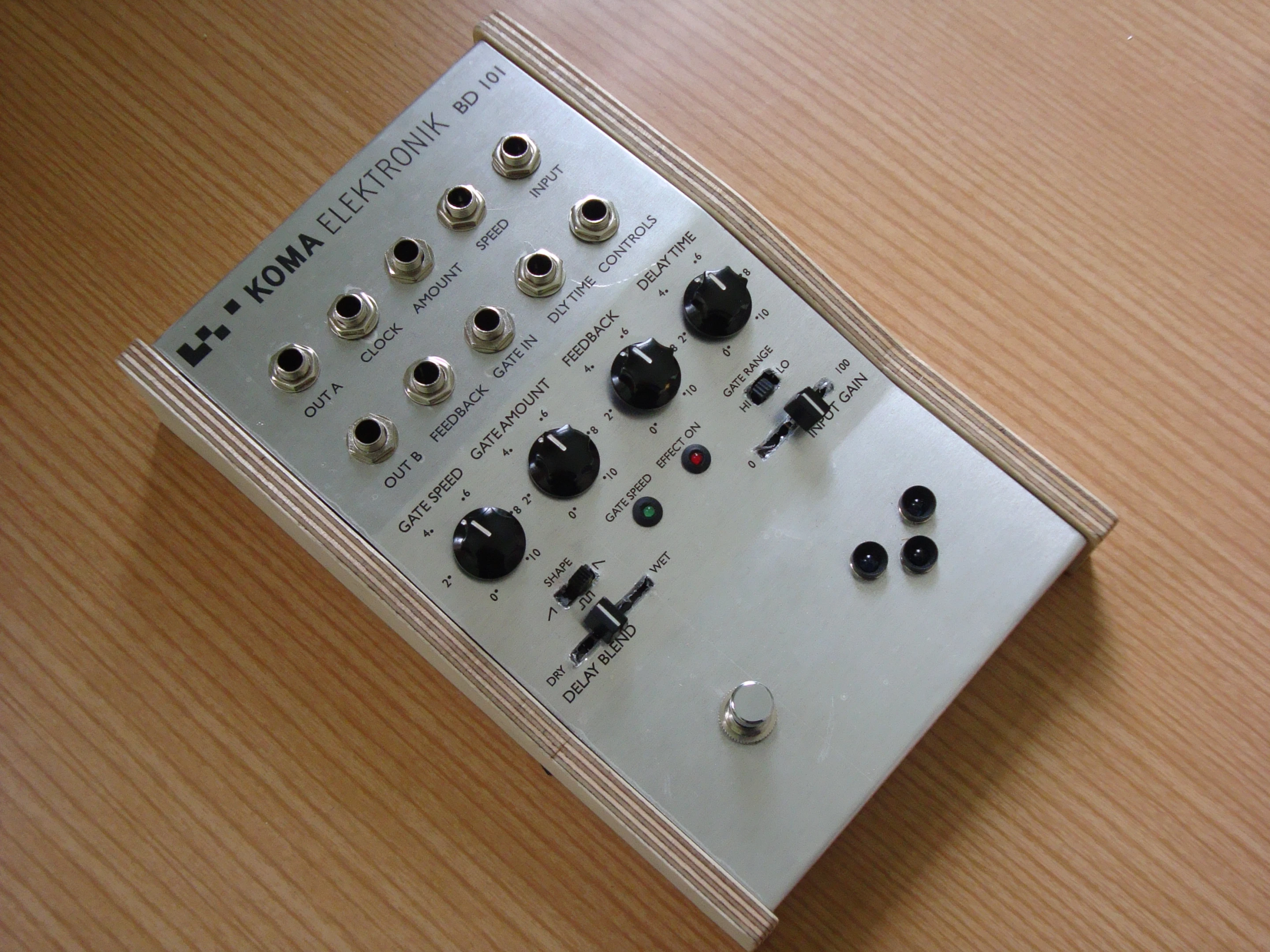 To the bottom right of the pedal are two IR emitters and one receiver, which calculate the distance between an object placed overhead and the pedal
