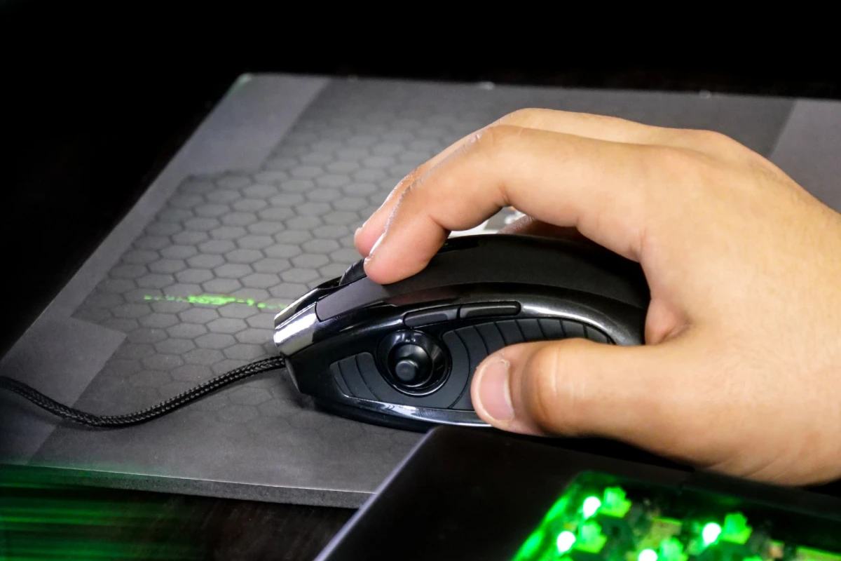 The Lexip 3D mouse is a weird hybrid of a gaming mouse, joystick and controller