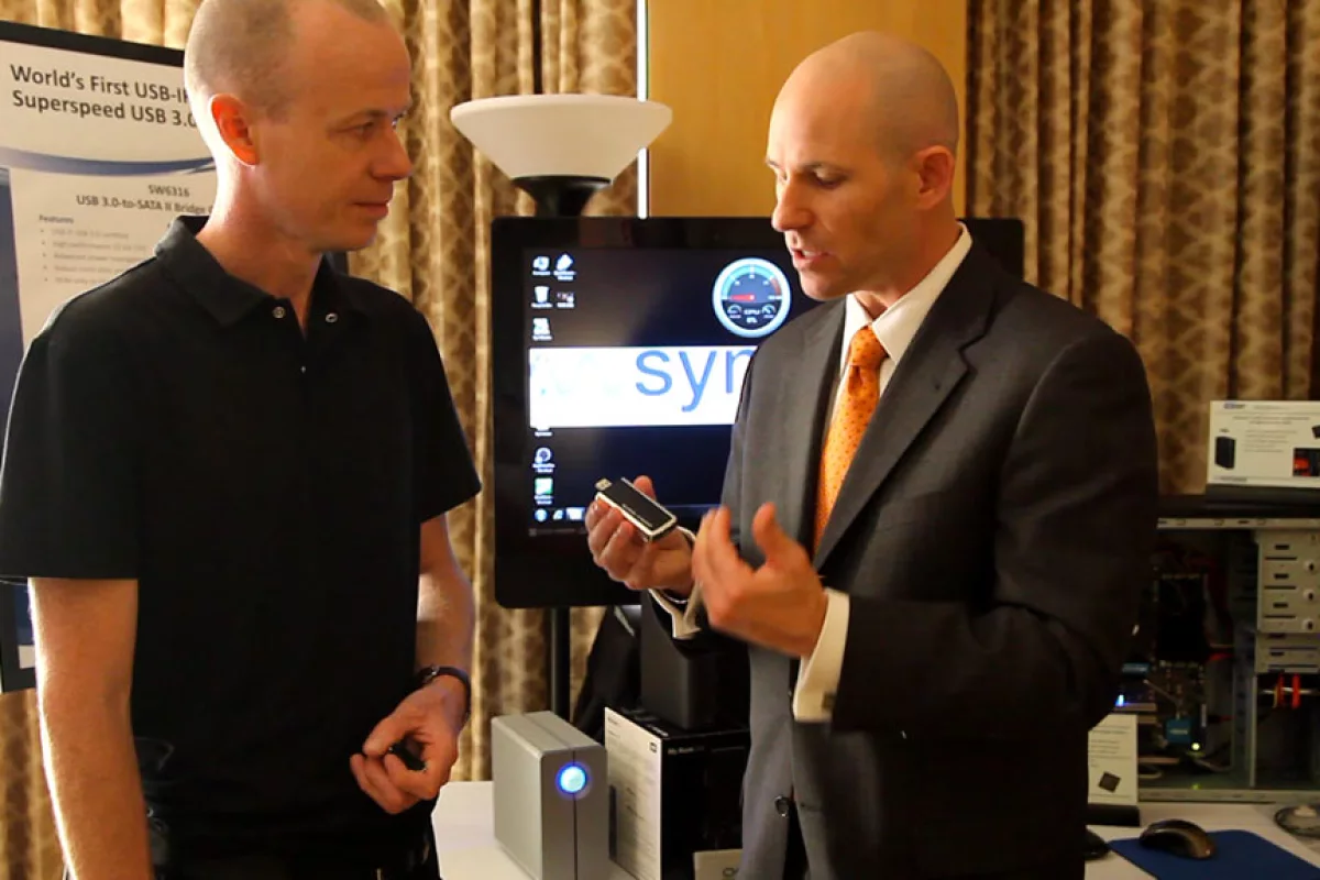 Symwave's John O'Neil explains the speed and CPU load advantages of USB 3.0 at CES 2010