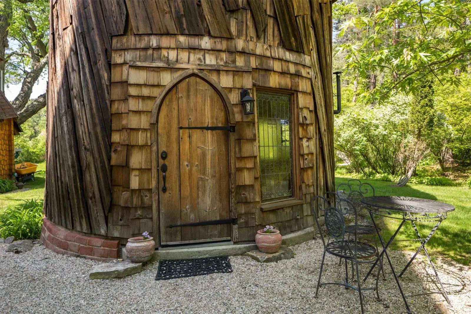 If you’re looking to step back in time and have a cool US$2.2 million to put towards the cause, then the so-called Gingerbread House might be of interest