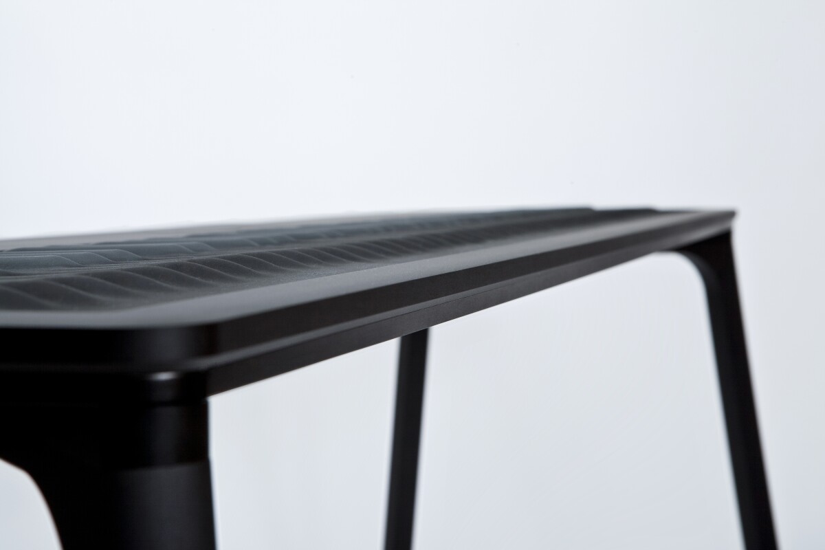 The instrument features an onboard audio synthesis engine called Equator allows it to generate its own sounds