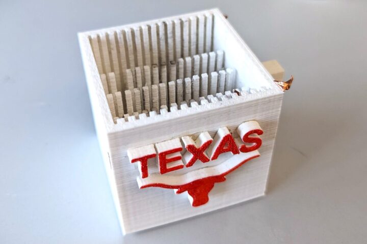 Apparently this device also has commercial potential as a souvenir