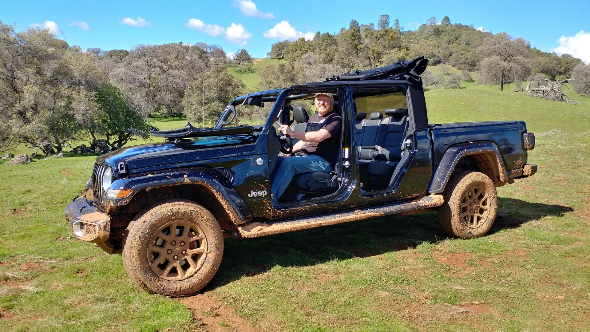 It took some work, about ten minutes' worth, to get all of the doors off the Gladiator and the windscreen to drop down, but it was worth it