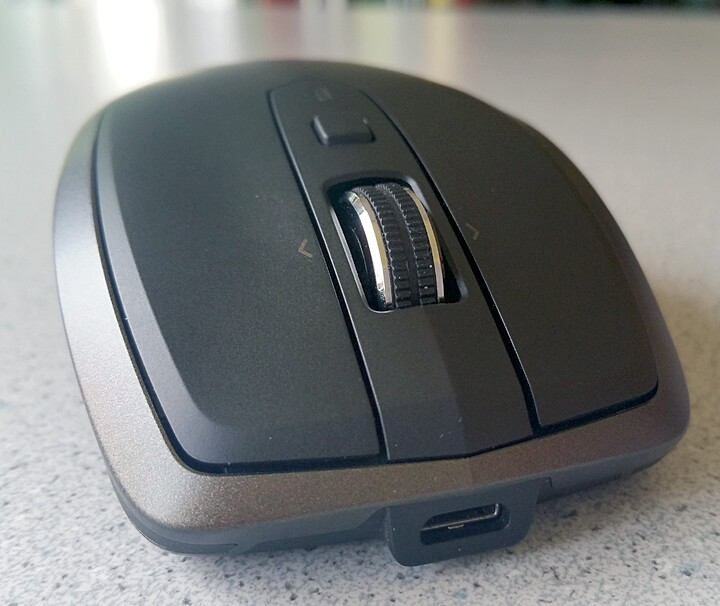 The Logitech MX Anywhere 2 features a micro USB port in the front, allowing mousing while charging