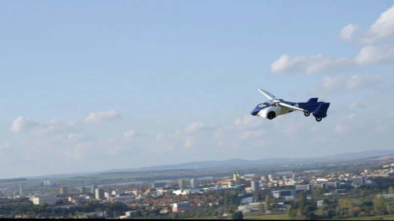 The AeroMobil 3.0 in an earlier test flight (Photo: AeroMobil)