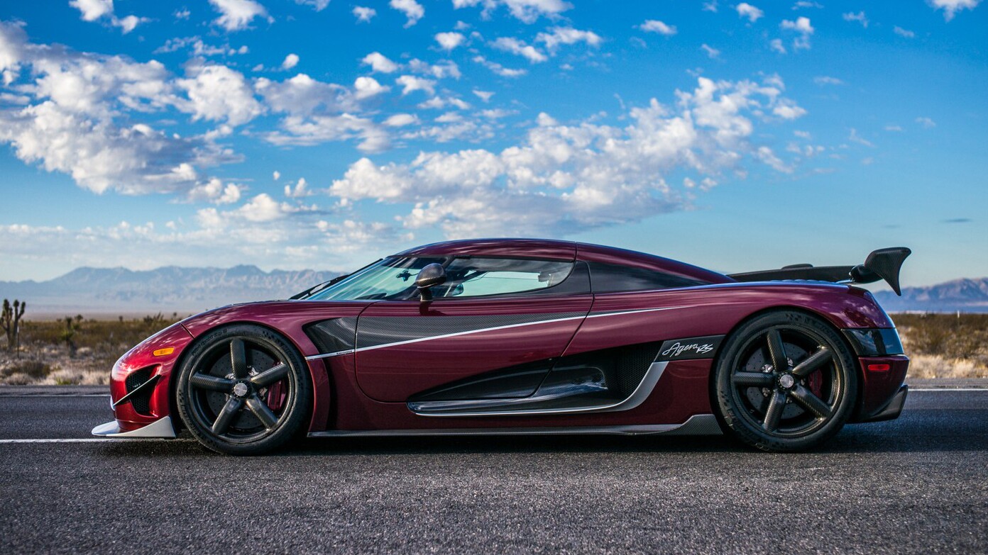 On November 4, 2017, Koenigsegg used a customer-owned Agera RS fitted with a standard 1MW engine upgrade (for a total 1,360 hp) and running on E85 fuel for a two-way average speed of 277.87 mph (446.97 km/h) on a closed public highway in Nevada, USA.