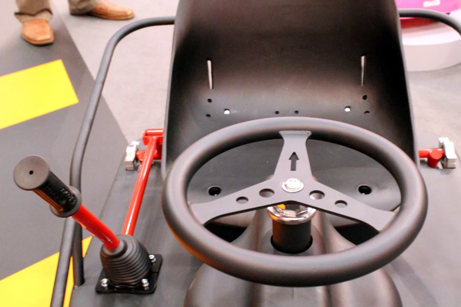 The arrow on the Crazy Cart XL's steering wheel indicates the direction of travel (Photo: Gizmag/Stu Robarts)