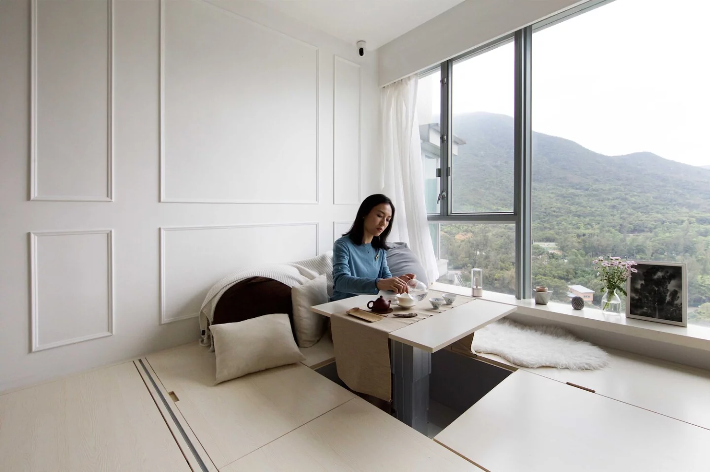 The pop-up table creates an ideal spot to enjoy a tea ceremony