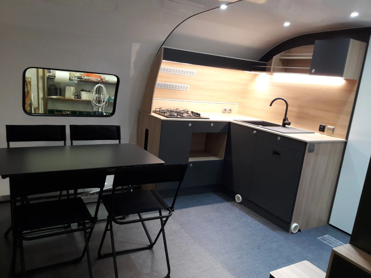 The Beauer 3X Plus uses a loose dining set and sofa that need to be packed up by hand