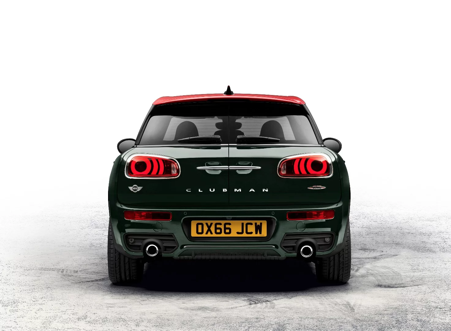 Hallmarks for the Mini are design features including the Chili Red cross member and contrasting color schemes between the body colors and side mirrors