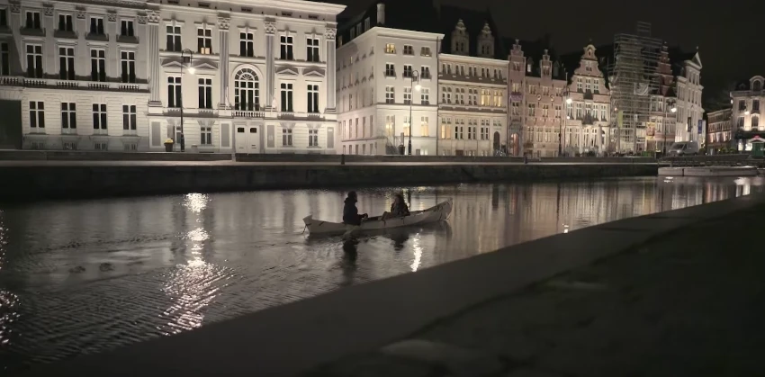 Onak says the canoe can hold two adults, a child and gear