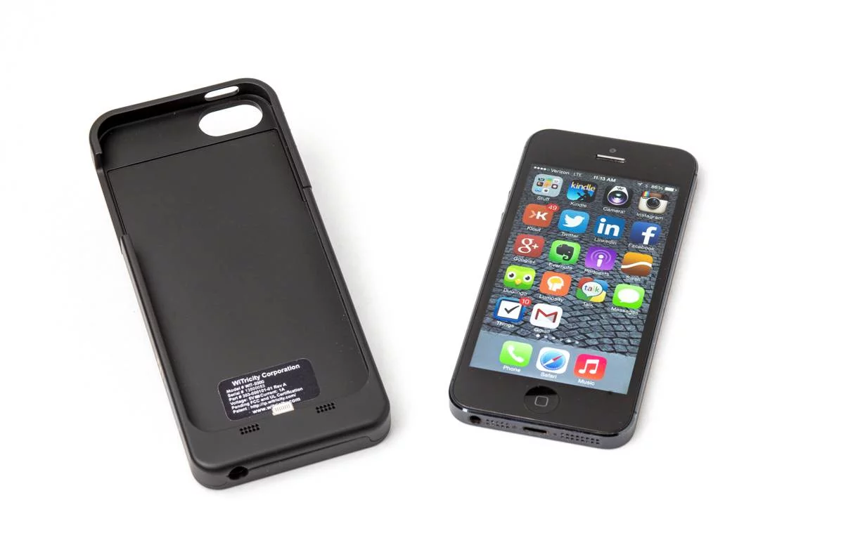 WiTricity has unveiled a charging system for the iPhone 5/5s at 2014 CES