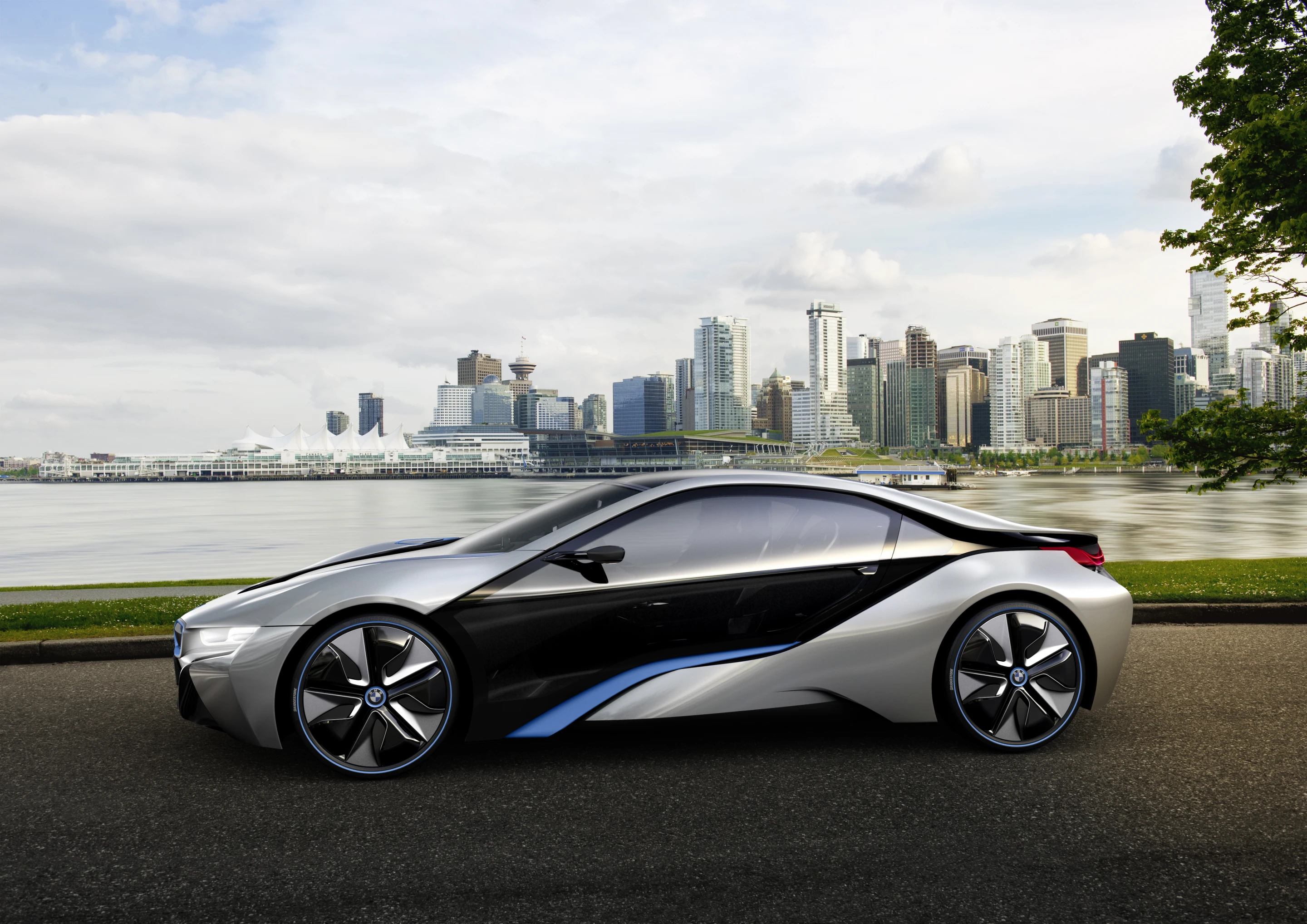 The 2011 i8 shares much of the VED's radical styling