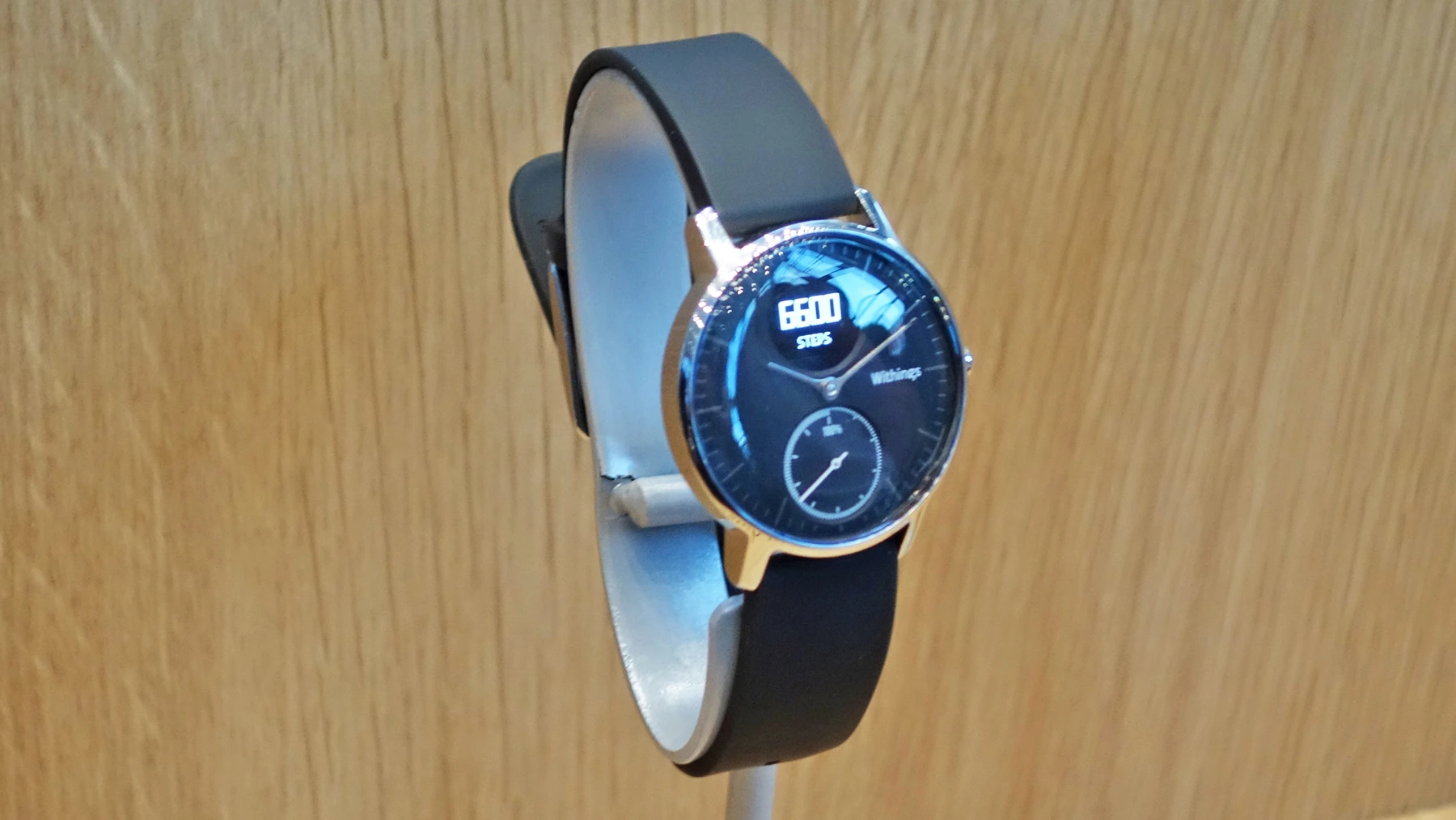 New Atlas swung by the Withings stall at IFA 2016 to check out the brand new Steel HR