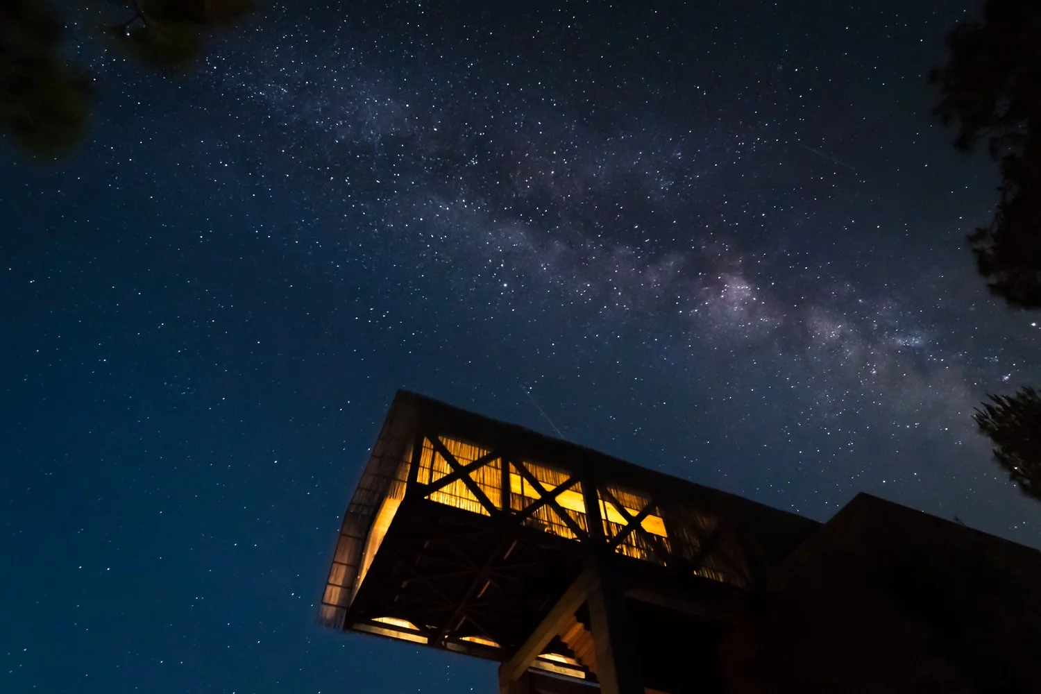 The Kumaon Hotel features a cantilevered dining room that juts out over the valley below