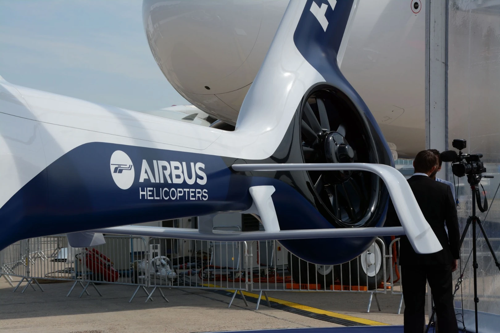 A biplane-type stabilizer on the H160's tail boosts performance and handling, while a canted fenestron lessens noise