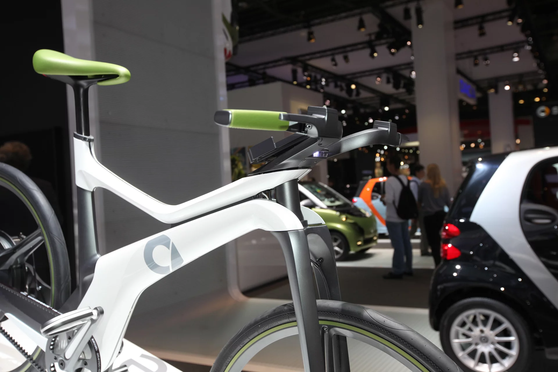 On show in Paris, smart's e-bike - a pedal-powered bicycle with electric assist