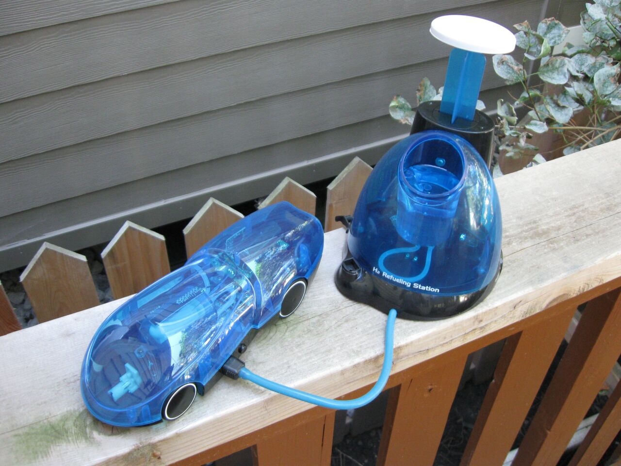The i-H2GO hooked up to the Refueling Station